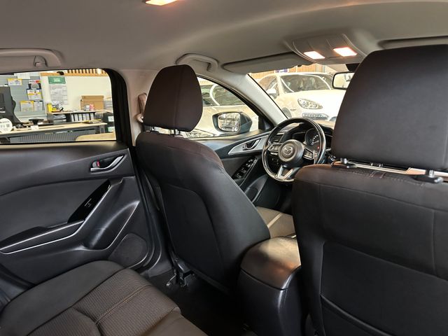 MYAUTOCENTER – Gebraucht- und Jahreswagen mit Werkstattservice in Pfaffenhofen Mazda 3 Lim. Exclusive-Line *LED*PDC*Klima*