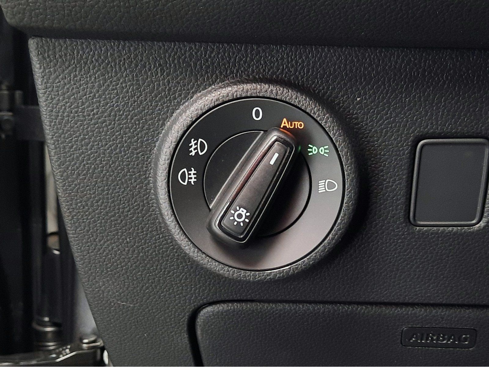 Fahrzeugabbildung CUPRA Ateca TSI 4x4 DSG *AHK*Cam*LED*Navi*PDC*Sitzhzg*