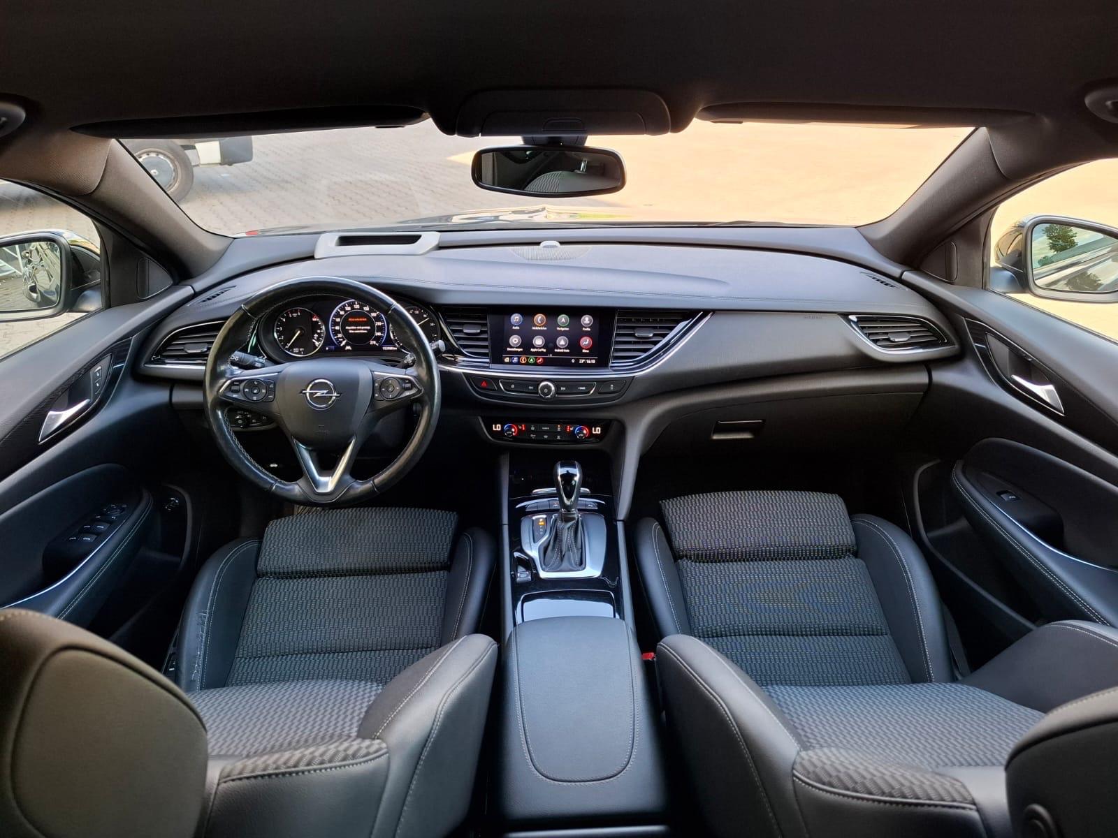 Opel Insignia B Sports Tourer Elegance CAM HUD SzH AC