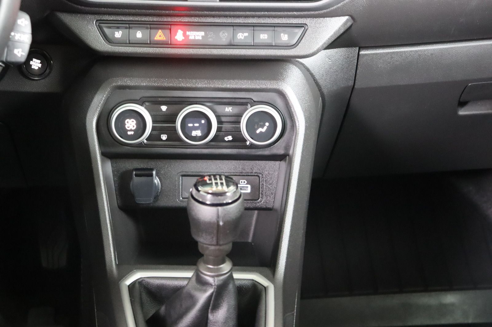 Fahrzeugabbildung Ford Grand C-Max 1.0 Cool & Connect * Navi * SHZ HU/A