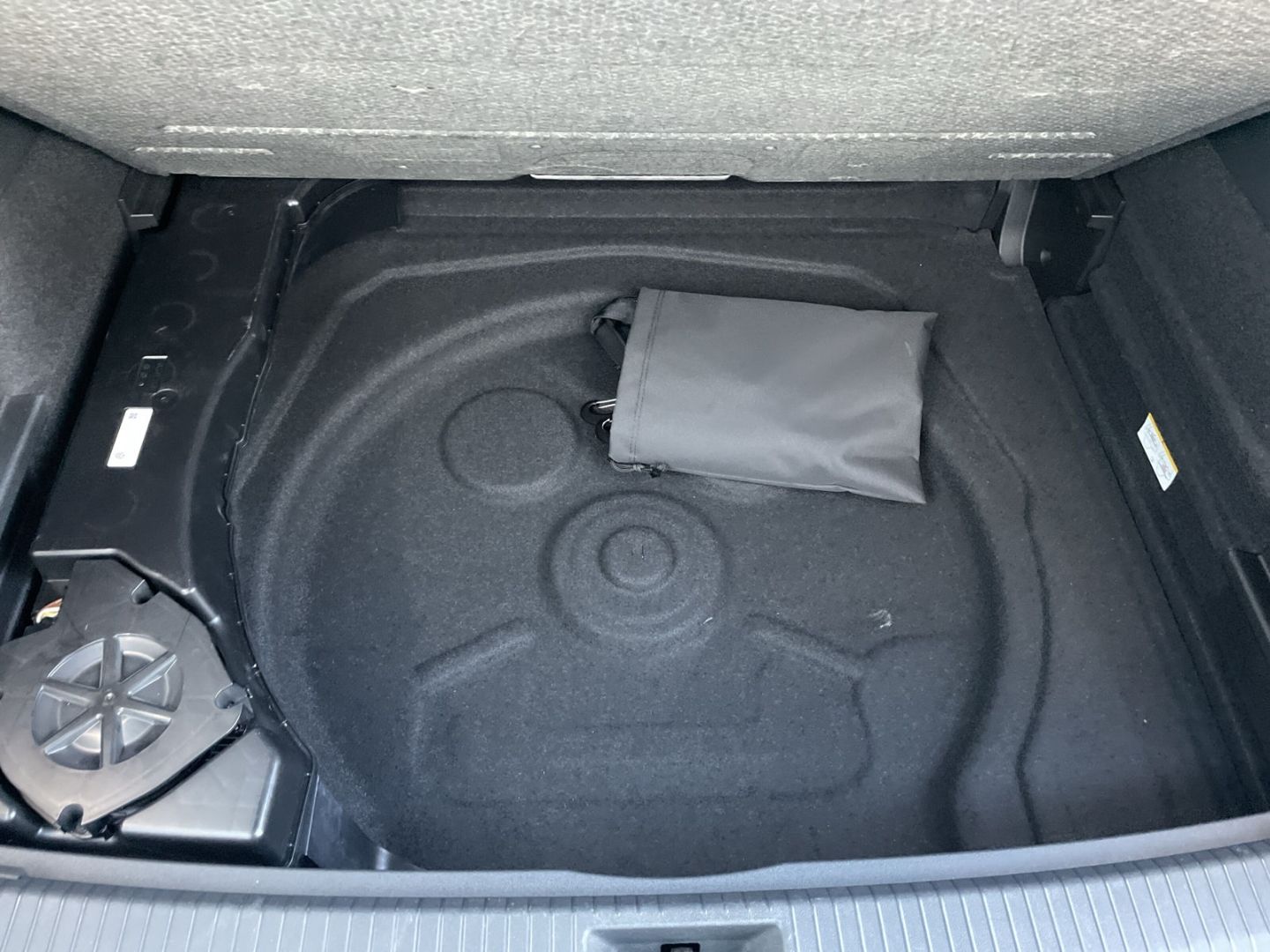 Tiguan 2.0 TDI 4M R-Line Standhzg/AHK/HUD/360°Ka