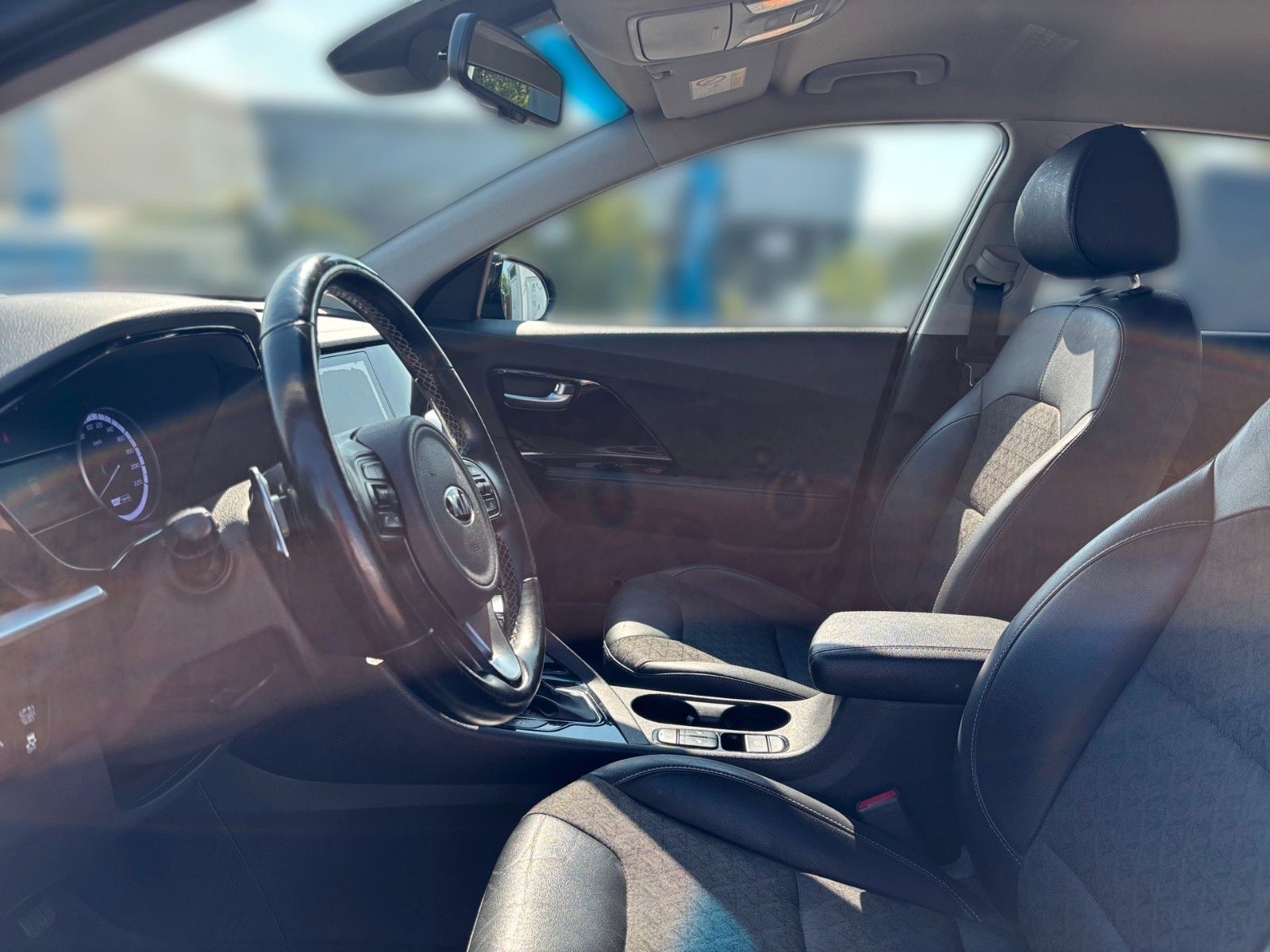 Fahrzeugabbildung Kia Niro Vision *Voll-Hybrid*