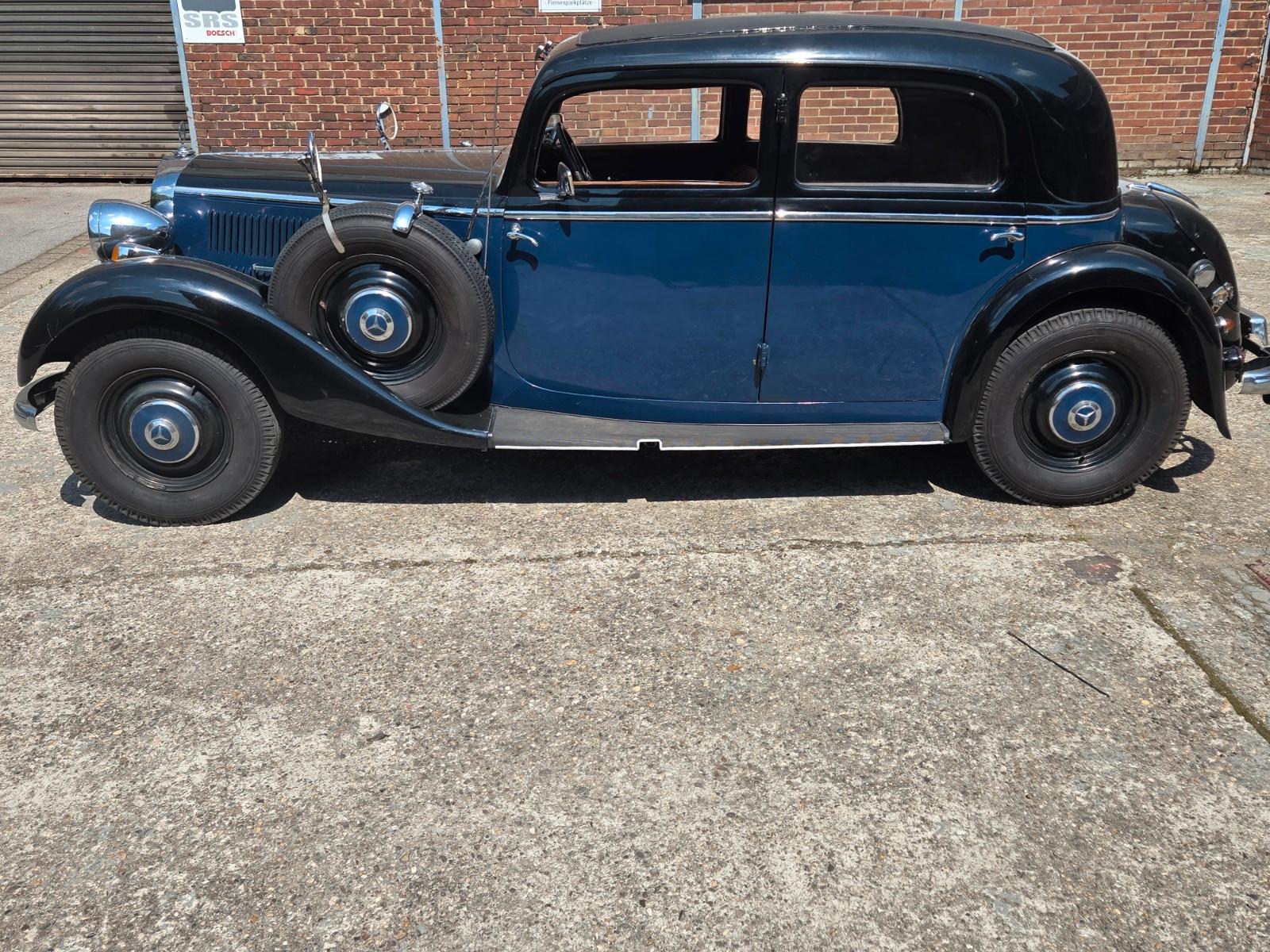 Mercedes-Benz 230