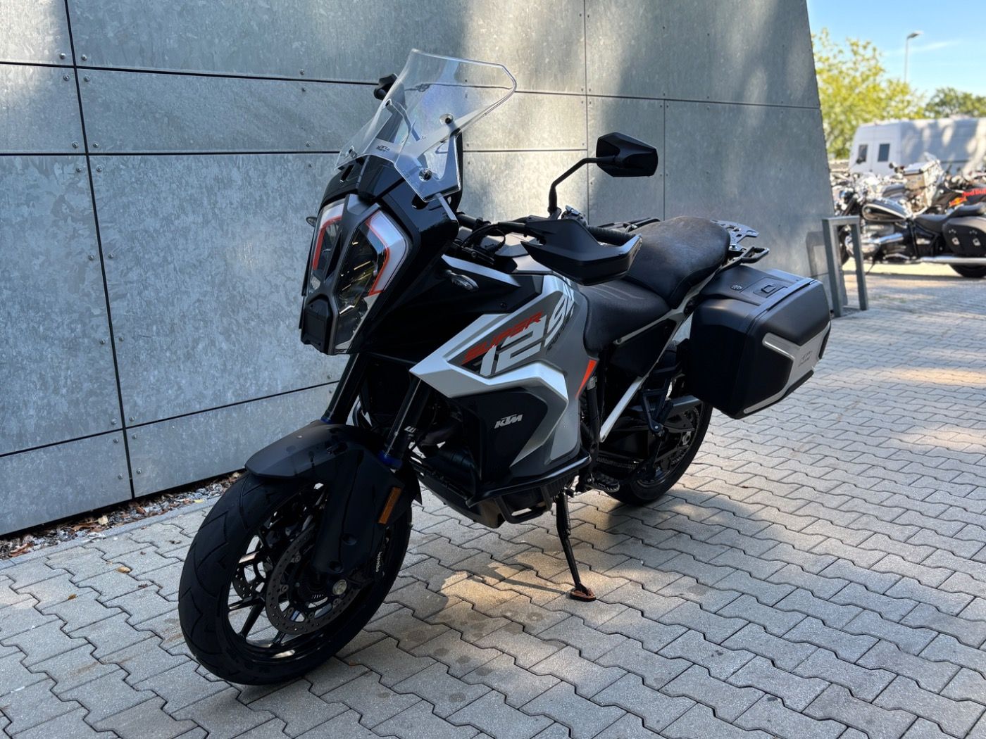 Fahrzeugabbildung KTM 1290 Super Adventure S Techpack Koffer Sturzbüge