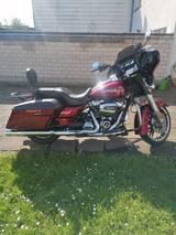 Harley-Davidson Street Glide  5HD  Jekill - Motorräder in Bonn