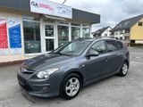 Hyundai i30 cw 1.6 Automatik Classic+AHK+EURO5+PDC - Hyundai: Eu Auto