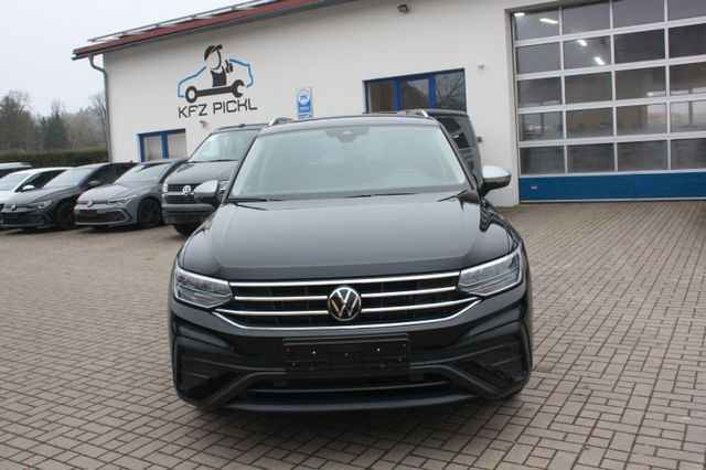 Volkswagen Tiguan Allspace Move 1,5TSI DSG AHK  Panor.LED