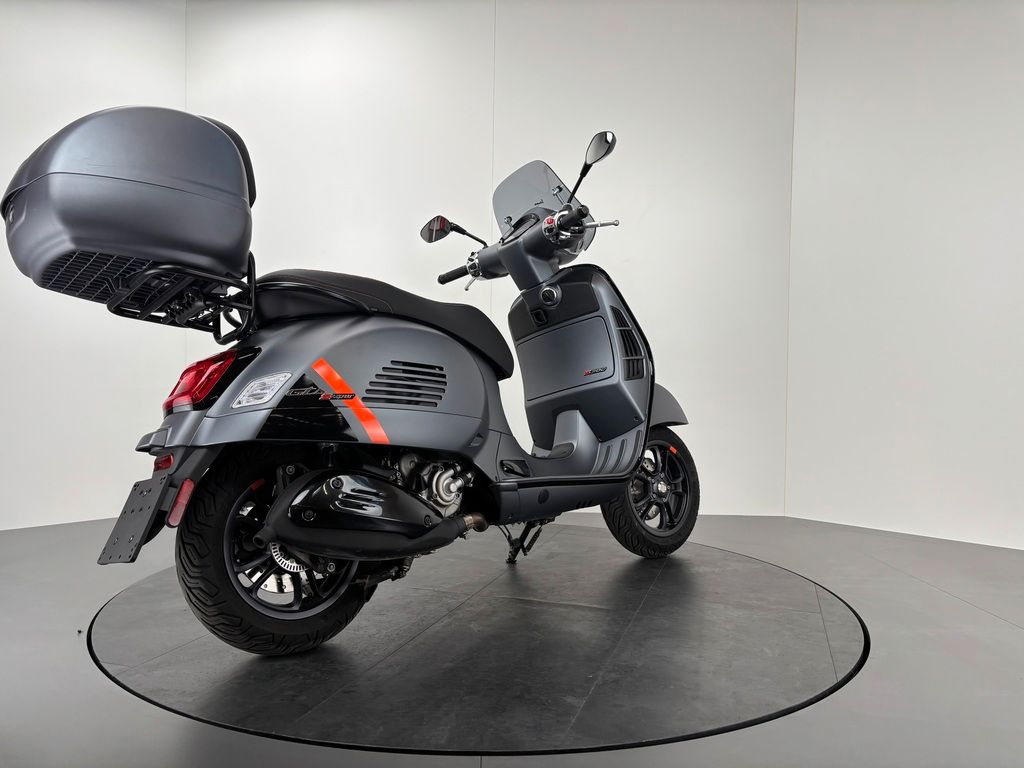 Fahrzeugabbildung Vespa GTS 300 SUPERSPORT *TOPCASE *TOP-ZUSTAND