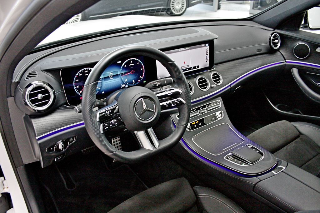 Mercedes-Benz E 220 d T 4M AMG TOTW KAMERA AHK NETTO 30.800