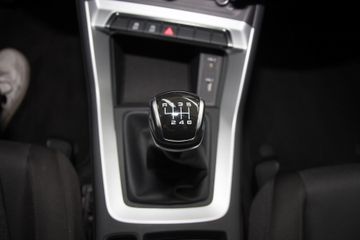 Audi Q3 35 TFSI Advanced AHKTEMPOMAT18 ZOLLTOTWINK