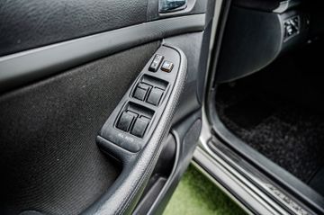 Fahrzeugabbildung Toyota Avensis Executive 1.HAND| NAVI | AHK |  TÜV NEU