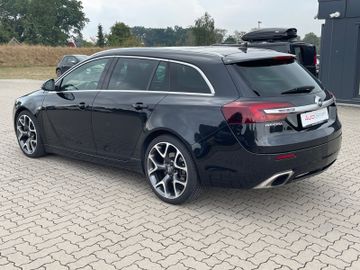 Opel Insignia - 8