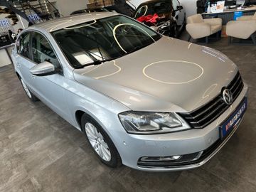 MYAUTOCENTER – Gebraucht- und Jahreswagen mit Werkstattservice in Pfaffenhofen Volkswagen Passat *ACC*NAV*AHK*PDC*SitzHZ*2-ZONEN*TotWinkel