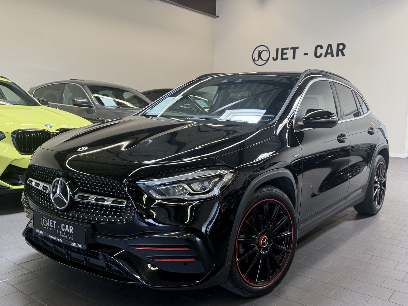 MERCEDES-BENZ GLA 200 Edition 1 AMG *LED-2.Hand-20"*
