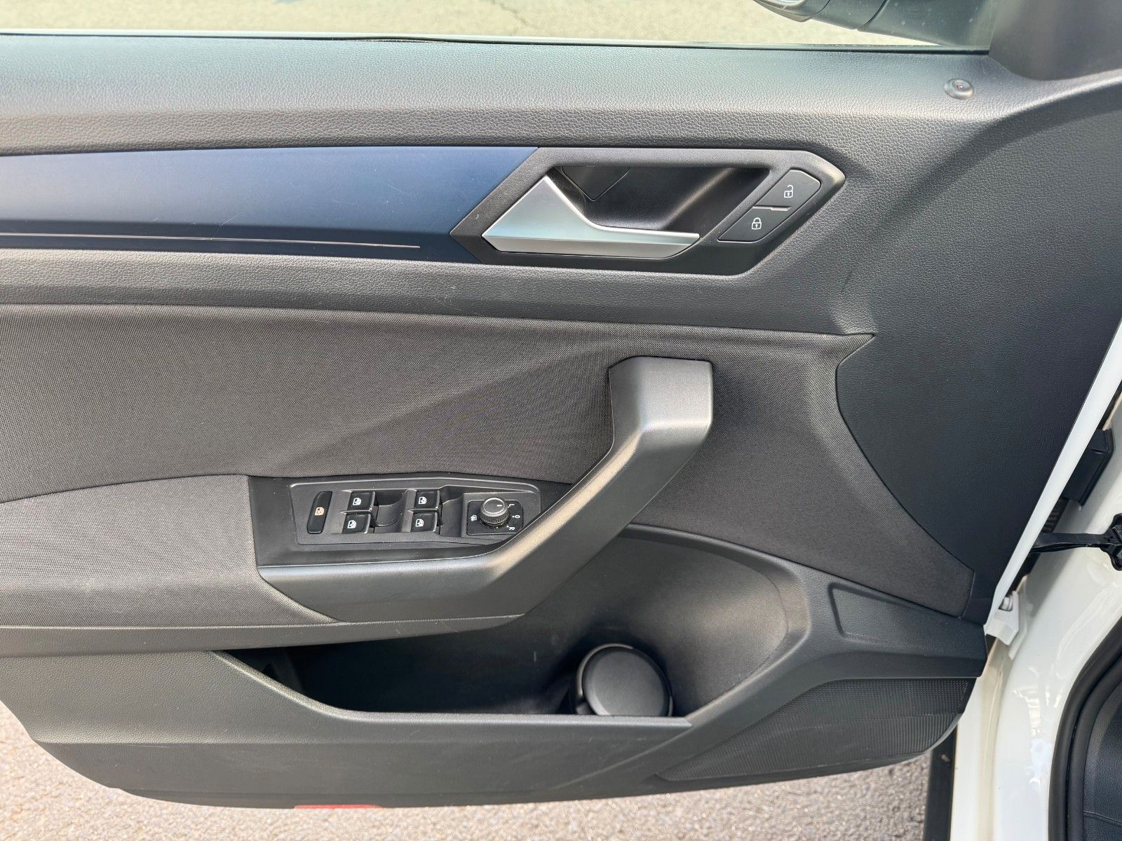 Fahrzeugabbildung Volkswagen T-Roc Style+RLine+AHK+ACC+LED+MirrowLink