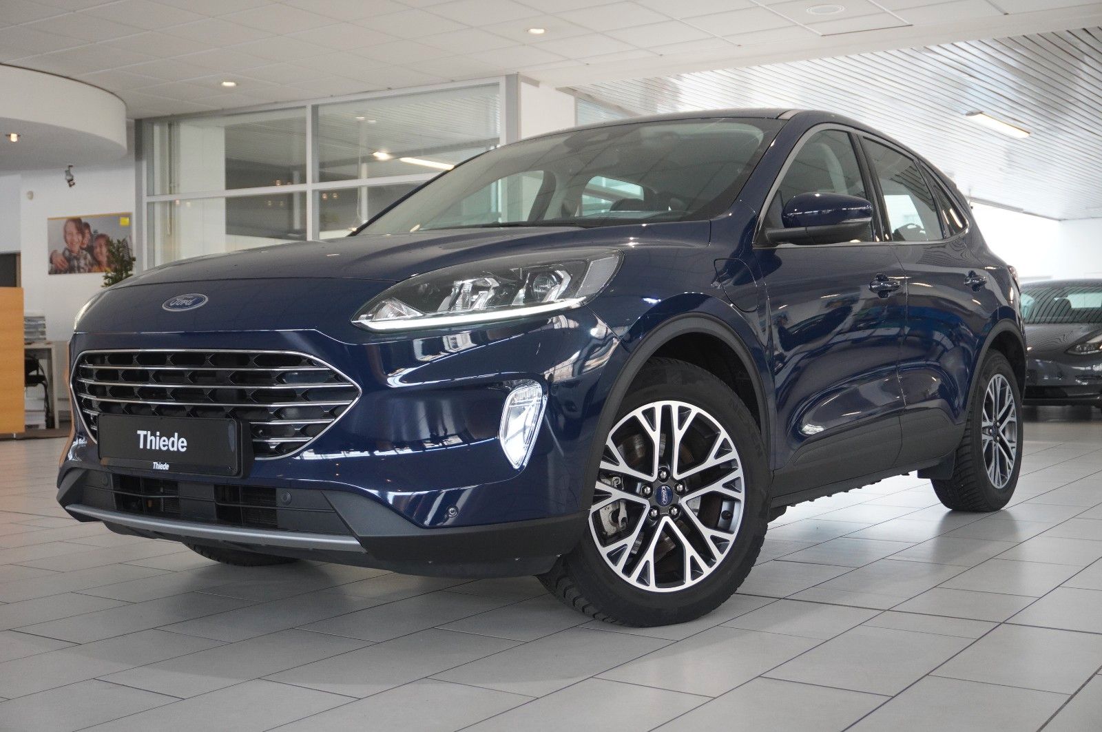 Fahrzeugabbildung Ford Kuga Plug-In Hybrid 2.5 TITANIUM NAVI/LED/SH/DAB