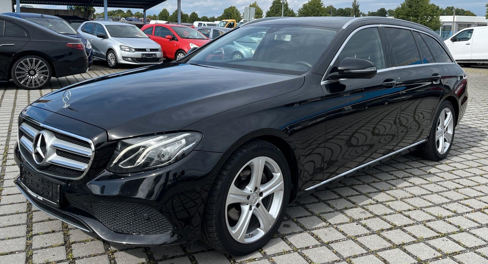 Mercedes-Benz E 220 d T Avantgarde LED|AHK|RFK|SD