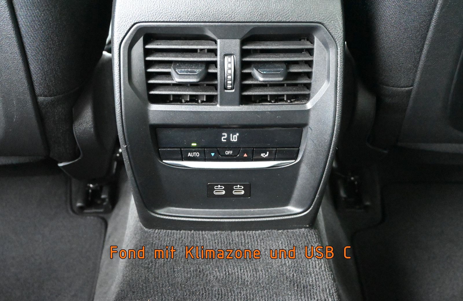 Fahrzeugabbildung BMW 330d xDrive °HEAD-UP°PRIVACY°STANDHEIZUNG°8FACH