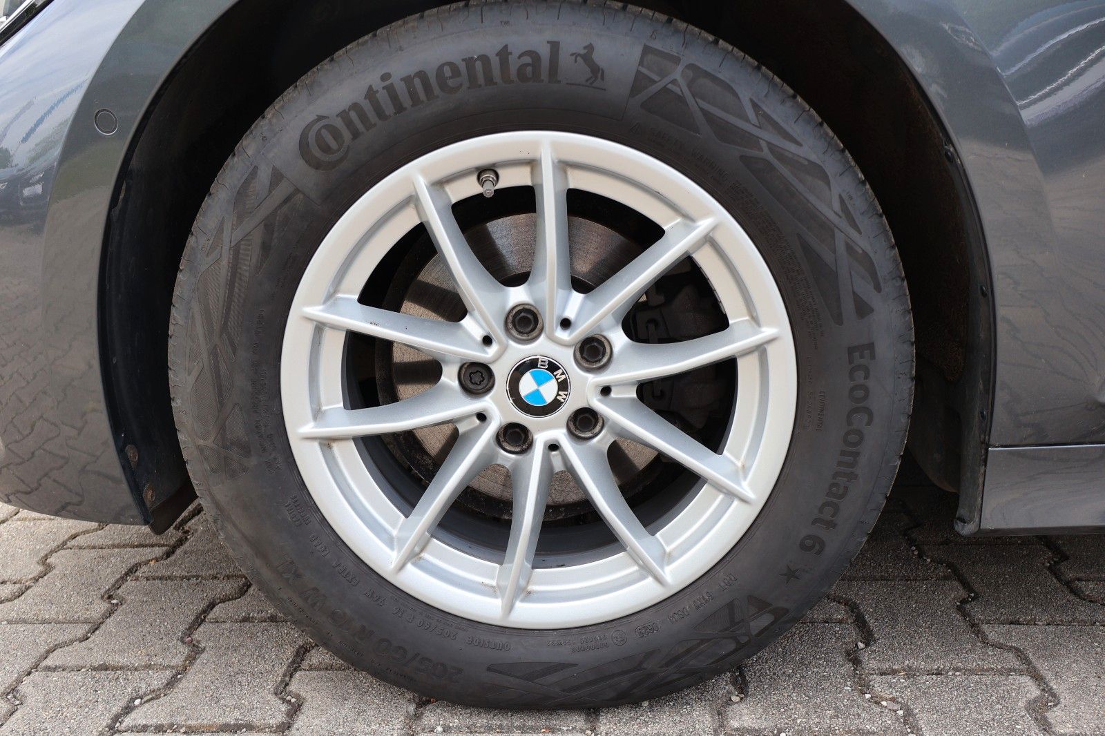 Fahrzeugabbildung BMW 318 Baureihe 3 Lim. 318 d Advantage