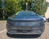 Hyundai E-Kona Trend 64kWh|Garantie07/29|SOH97%|ServiceN - mit Elektro-Antrieb: mit Klimaanlage, Garantie