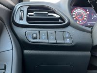 Hyundai i30 Kombi 1.6 T-GDI DCT Edition LED KAM 5JGAR bei Autohaus Landmann & Maier OHG