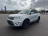 Suzuki Vitara 1.6 Club 4x2 |  120 PS |  78286 - Suzuki Vitara mit Benzin-Antrieb: Geländewagen, Schaltgetriebe
