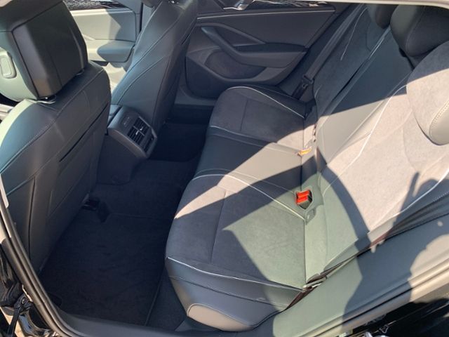 Fahrzeugabbildung Volkswagen Passat eHYBRID BUSINESS AHK HUD AREA VIEW TRAVEL
