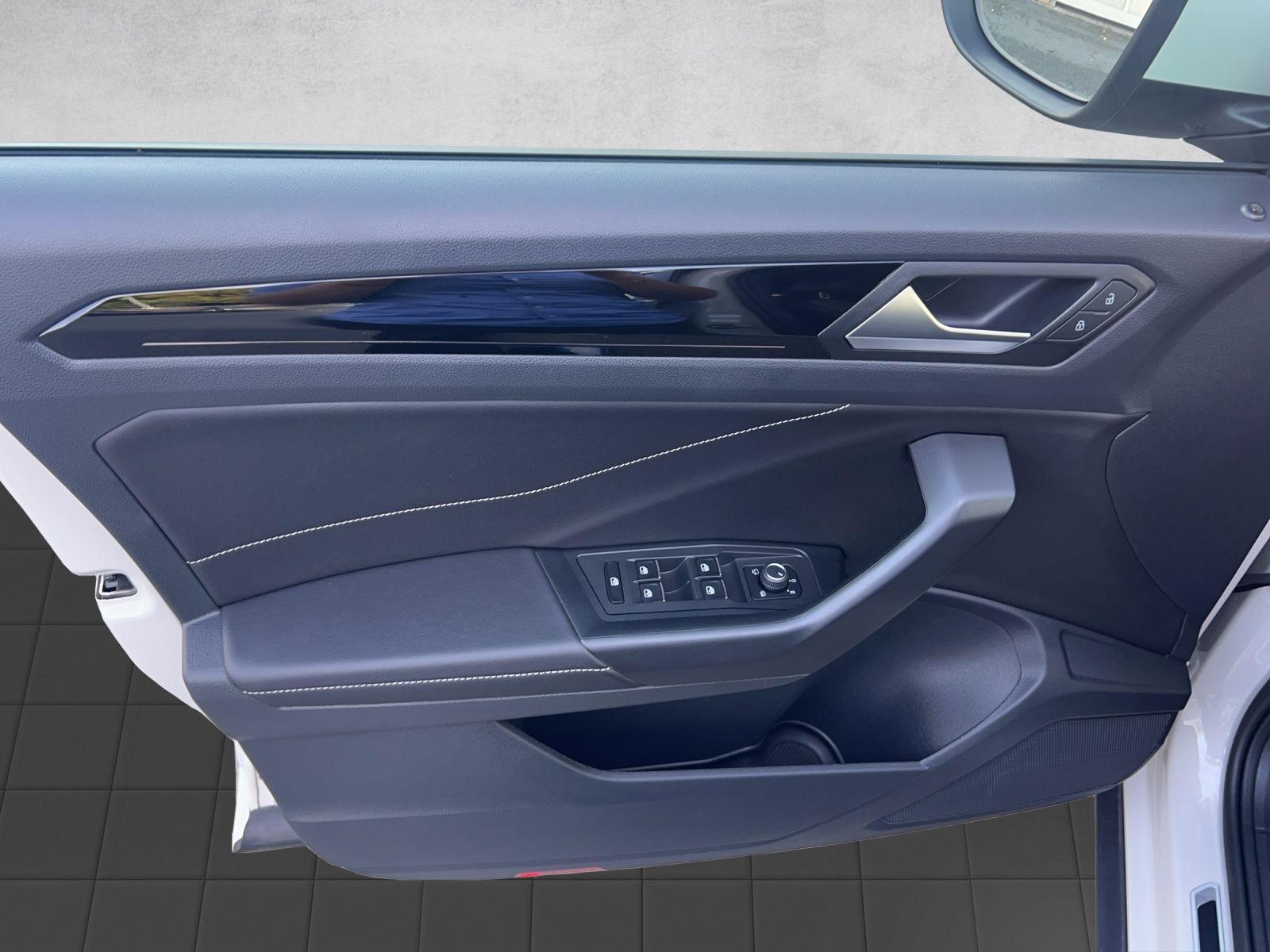 Volkswagen T-Roc - Bild 18