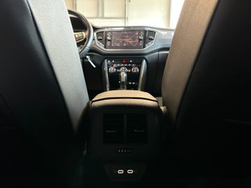 MYAUTOCENTER – Gebraucht- und Jahreswagen mit Werkstattservice in Pfaffenhofen Volkswagen T-Roc *R-Line*AHK*2-ZONEN*Navi*Spurhalte*