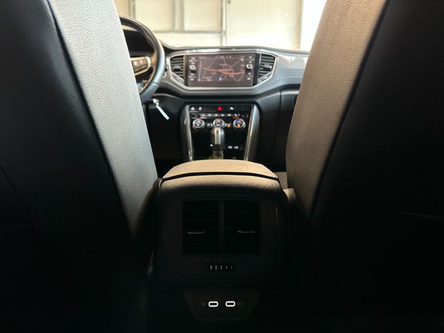 MYAUTOCENTER – Gebraucht- und Jahreswagen mit Werkstattservice in Pfaffenhofen Volkswagen T-Roc *R-Line*AHK*2-ZONEN*Navi*Spurhalte*