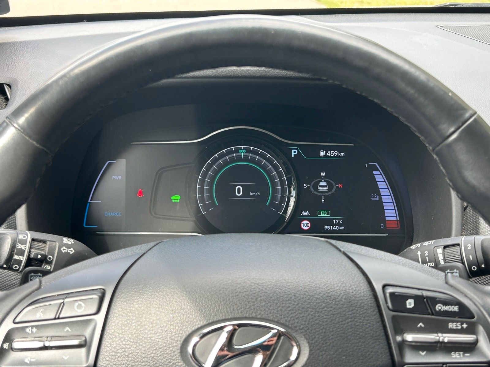 Fahrzeugabbildung Hyundai KONA EV Style 150 kW *RW449KM*SHZ*LED*RFKamera*