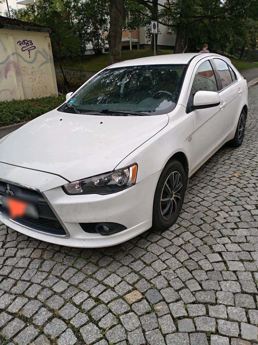 Mitsubishi Lancer 2010 — photo 12