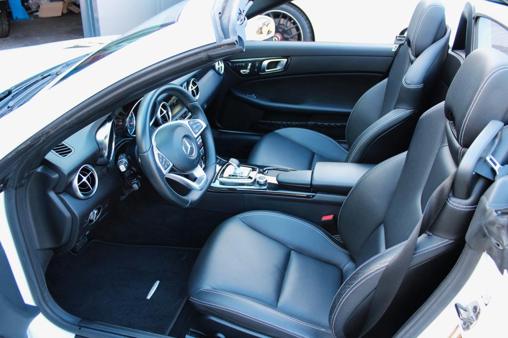 Mercedes-Benz SLC 300