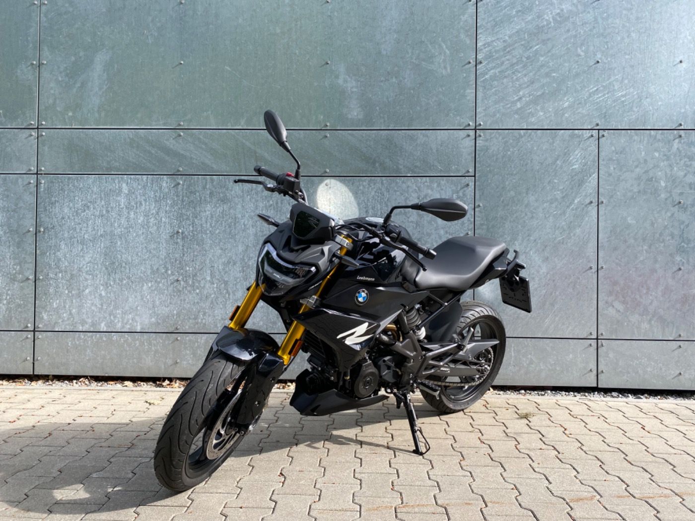 Fahrzeugabbildung BMW G 310 R