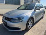 Volkswagen Jetta VI Comfortline DSG*NAVI*S-DACH* - VW Jetta mit Schiebedach