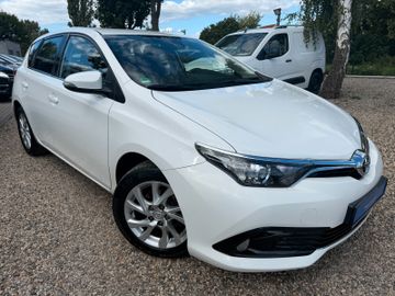 Toyota Auris - 1