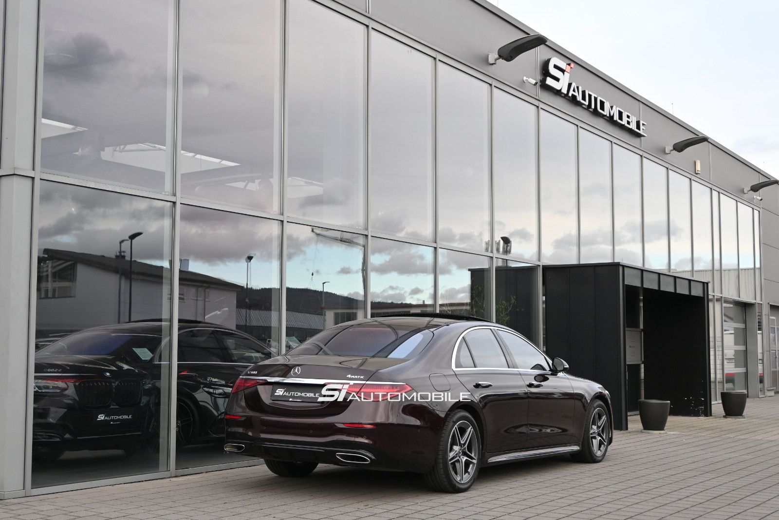 Fahrzeugabbildung Mercedes-Benz S 500 4MATIC AMG LINE °UVP 173.811€°BURM.HighEnd