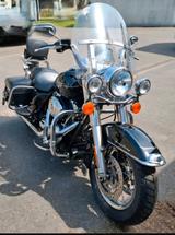 Harley-Davidson Road King FLHRC - gebrauchte Motorräder in Köln