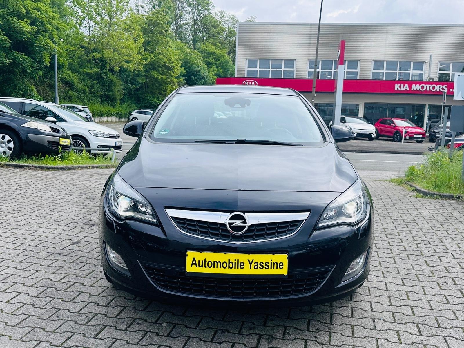 Opel Astra J Lim. 5-trg. Edition