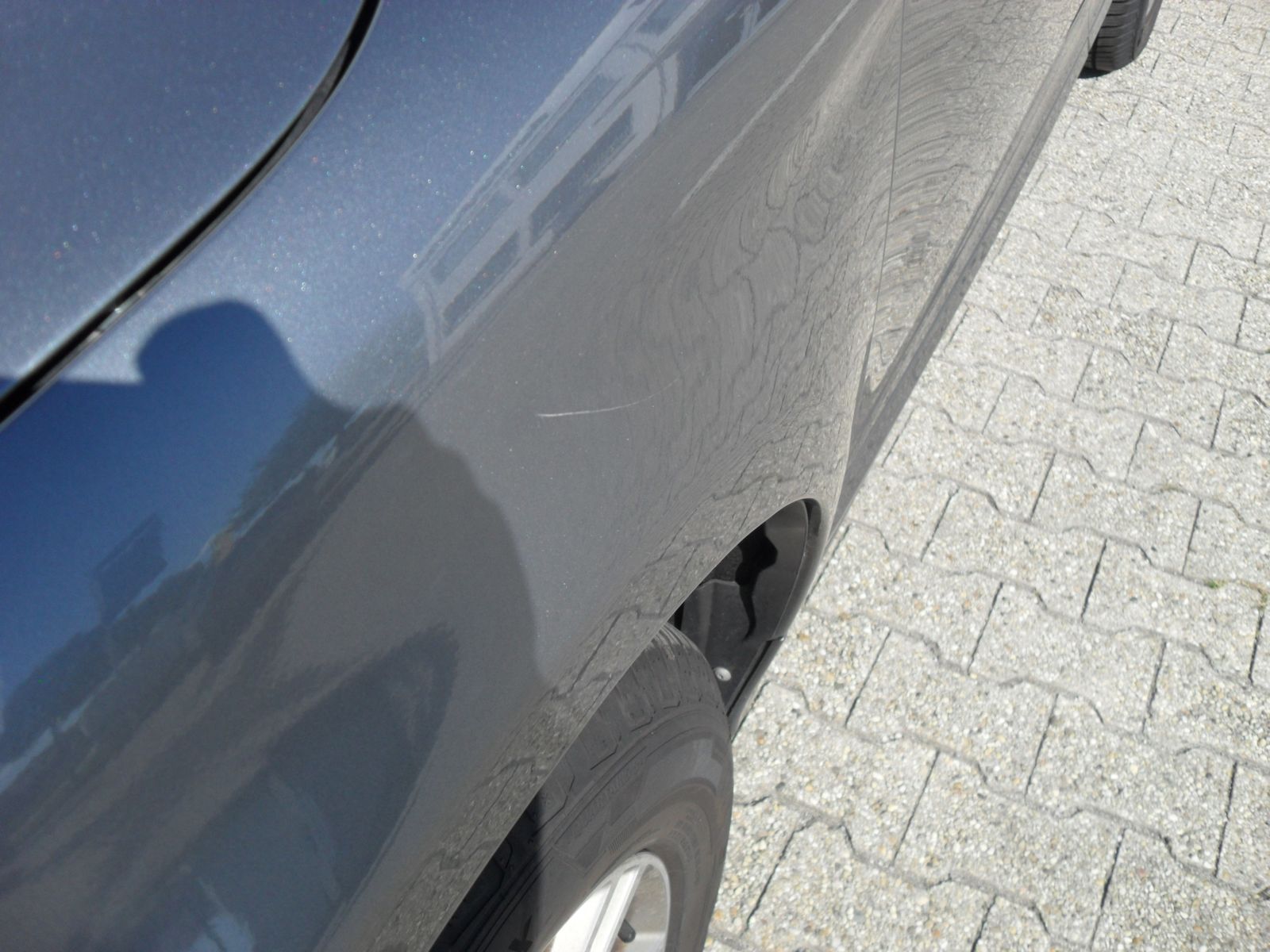 Fahrzeugabbildung Volvo XC 60 2.0 Automatik - Momentum 2WD