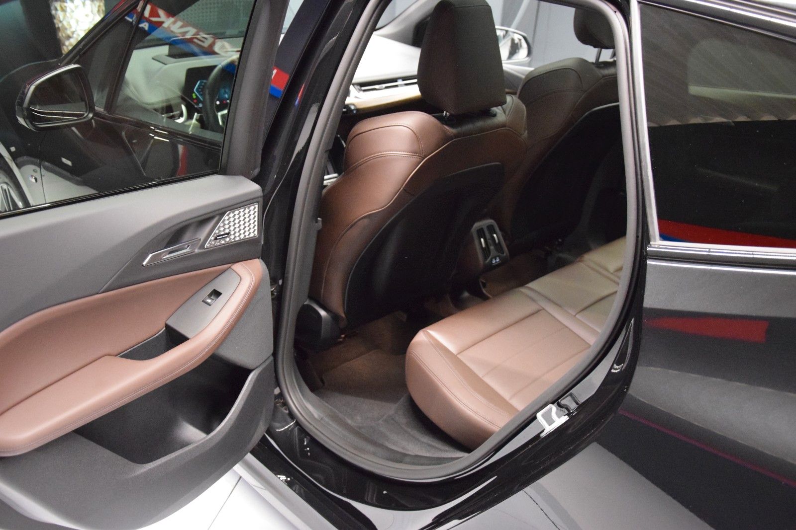 Fahrzeugabbildung BMW 218 i M Sport Leder Navi Pano. LED AHK DAB
