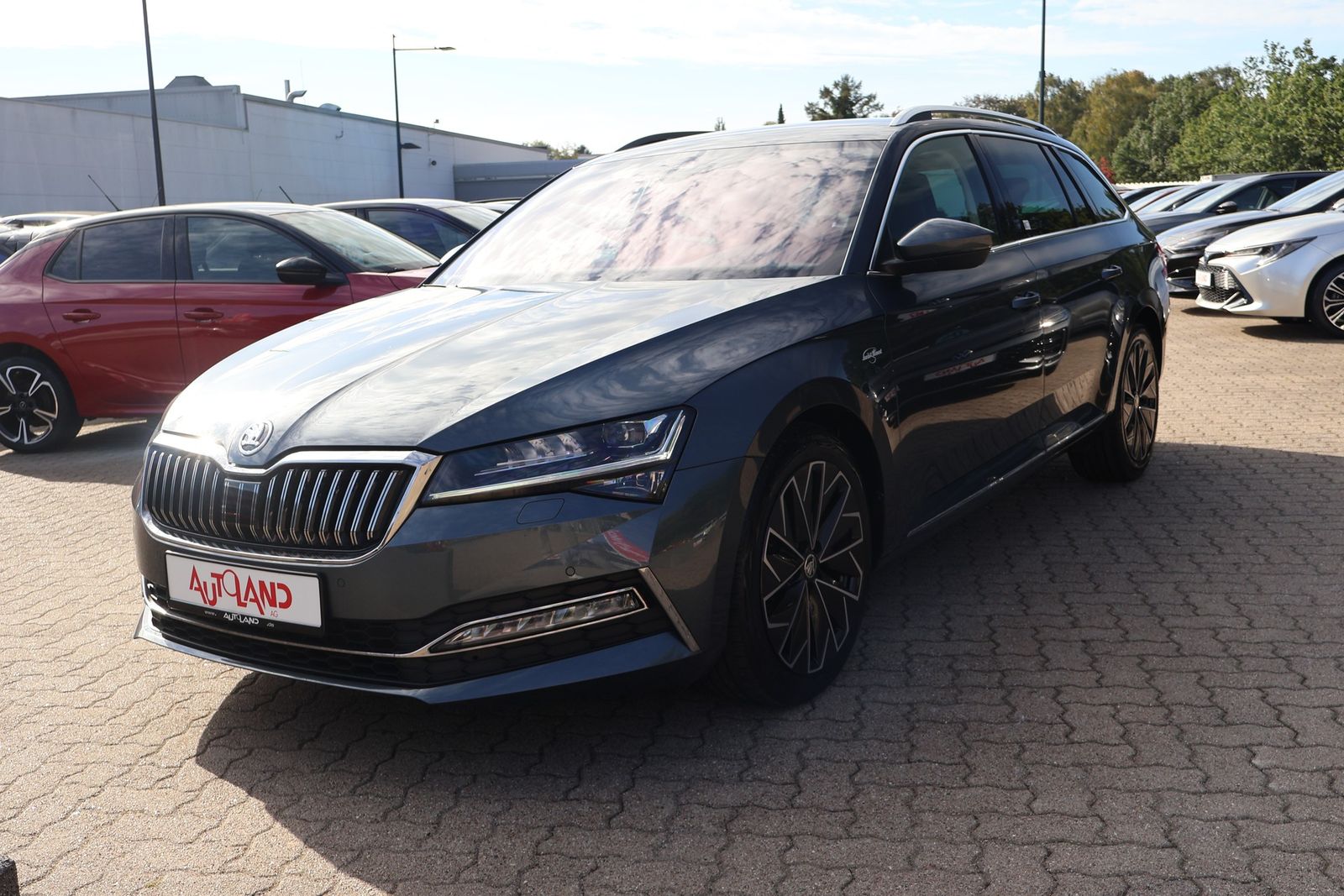 Skoda Superb Combi 2.0 TDI DSG L&K LED Navi Kamera PDC imagem 2