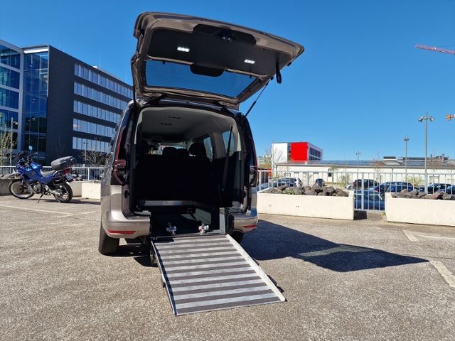 Fahrzeugabbildung Volkswagen Caddy Maxi Rollstuhlrampe