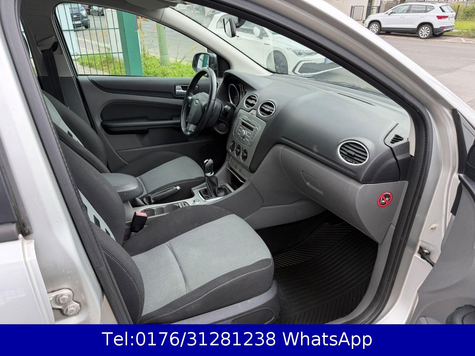 Ford Focus 2009 — photo 12