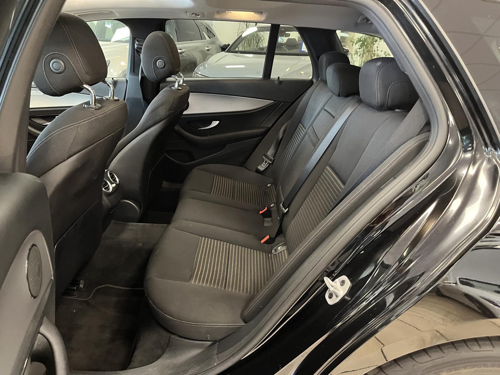 Mercedes-Benz E 220 AHK*Navi*ACC*R-Cam*SHZ*Pano*Night-Paket
