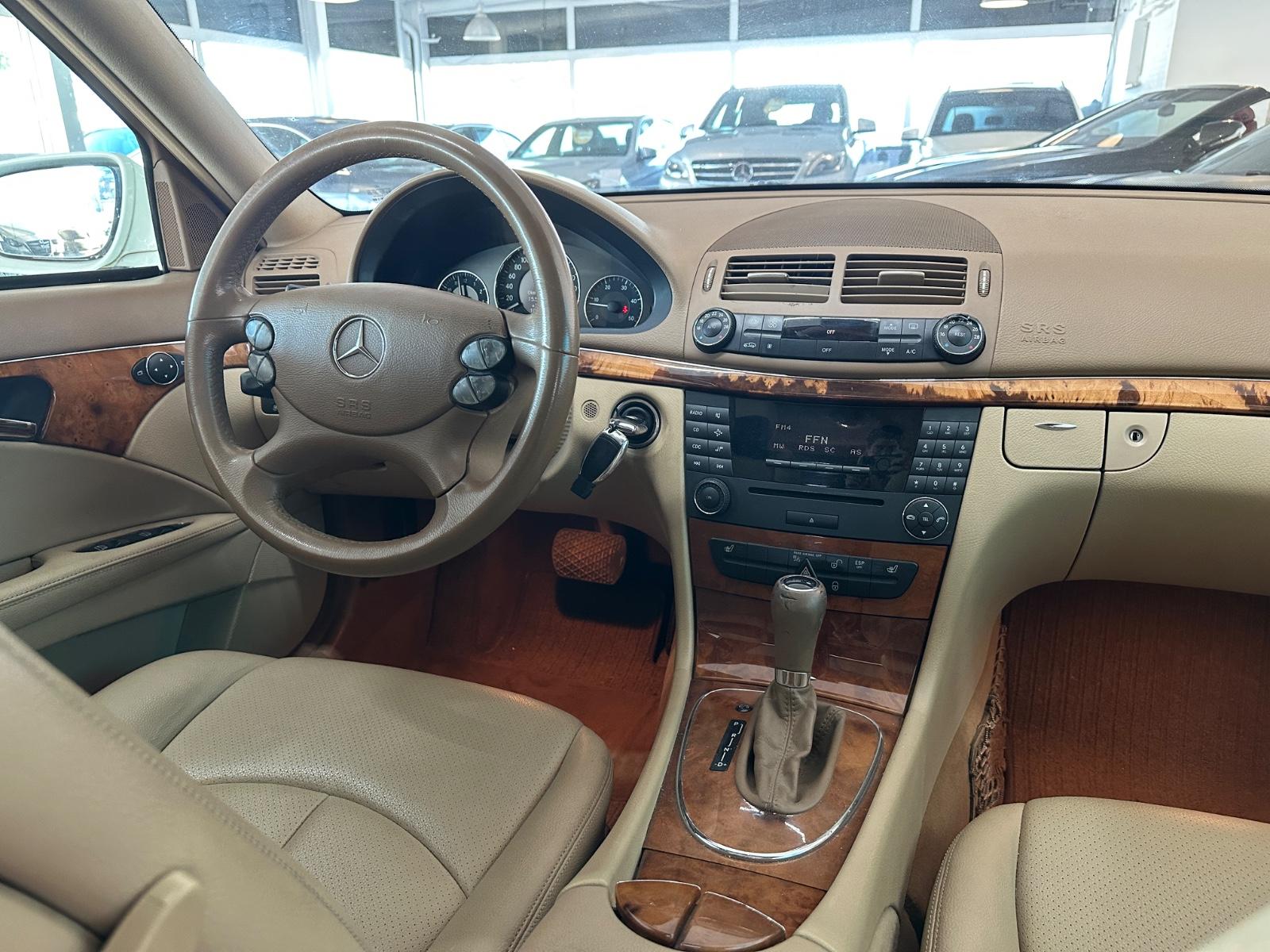 Mercedes-Benz E 220 CDI T-Model*TÜV*S.Dach*Leder*TOP*2.Hand