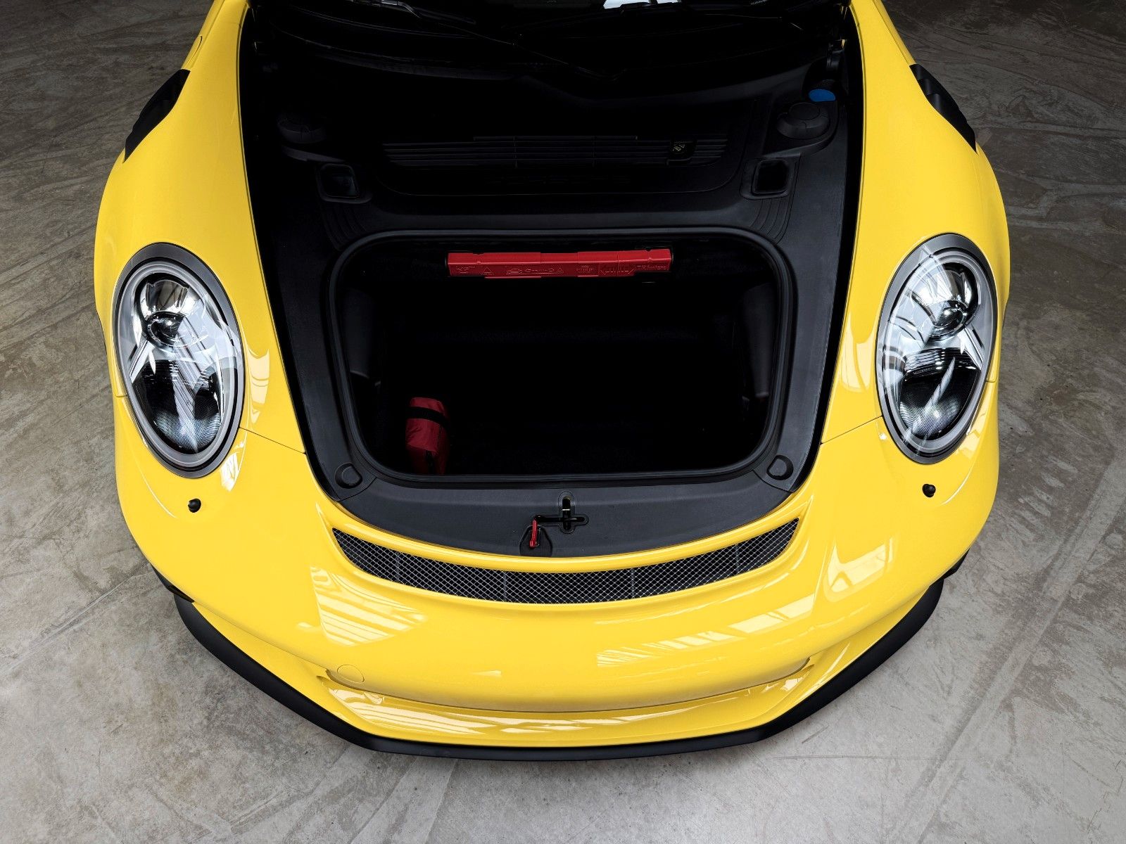 Fahrzeugabbildung Porsche 911 GT3 RS + vor OPF + 266 km + PCCB + Clubsport