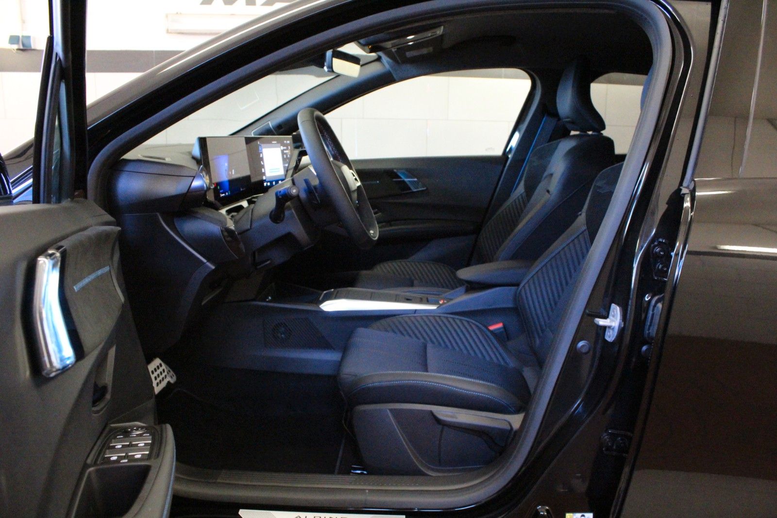 Fahrzeugabbildung Renault Clio VI TCe 115 EDC Esprit Alpine*Harman Kardon*