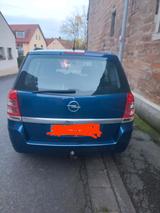 Opel Zafira - Opel Zafira aus 2008 mit Diesel-Antrieb