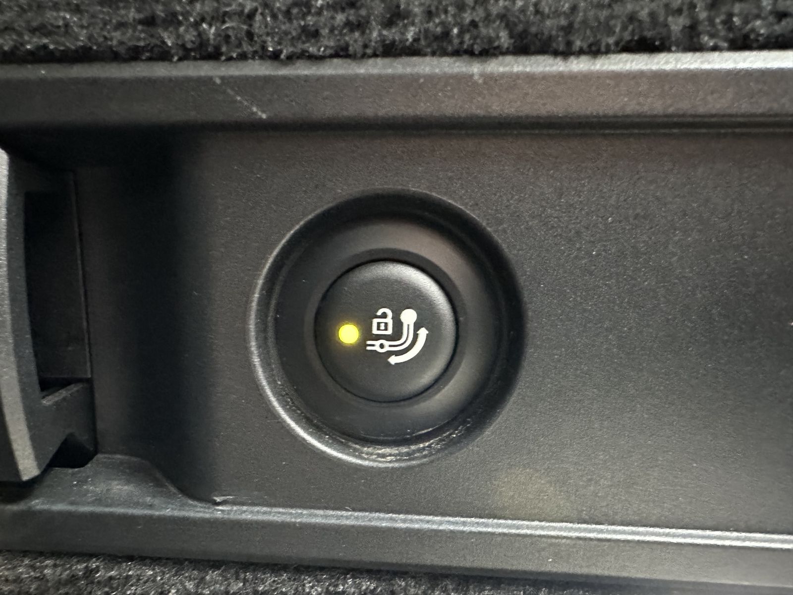 Fahrzeugabbildung BMW 330i Touring Sport-Line NAV+LED+SHZ+HiFi+AHK+VC